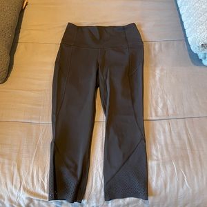 Lululemon capris leggings
